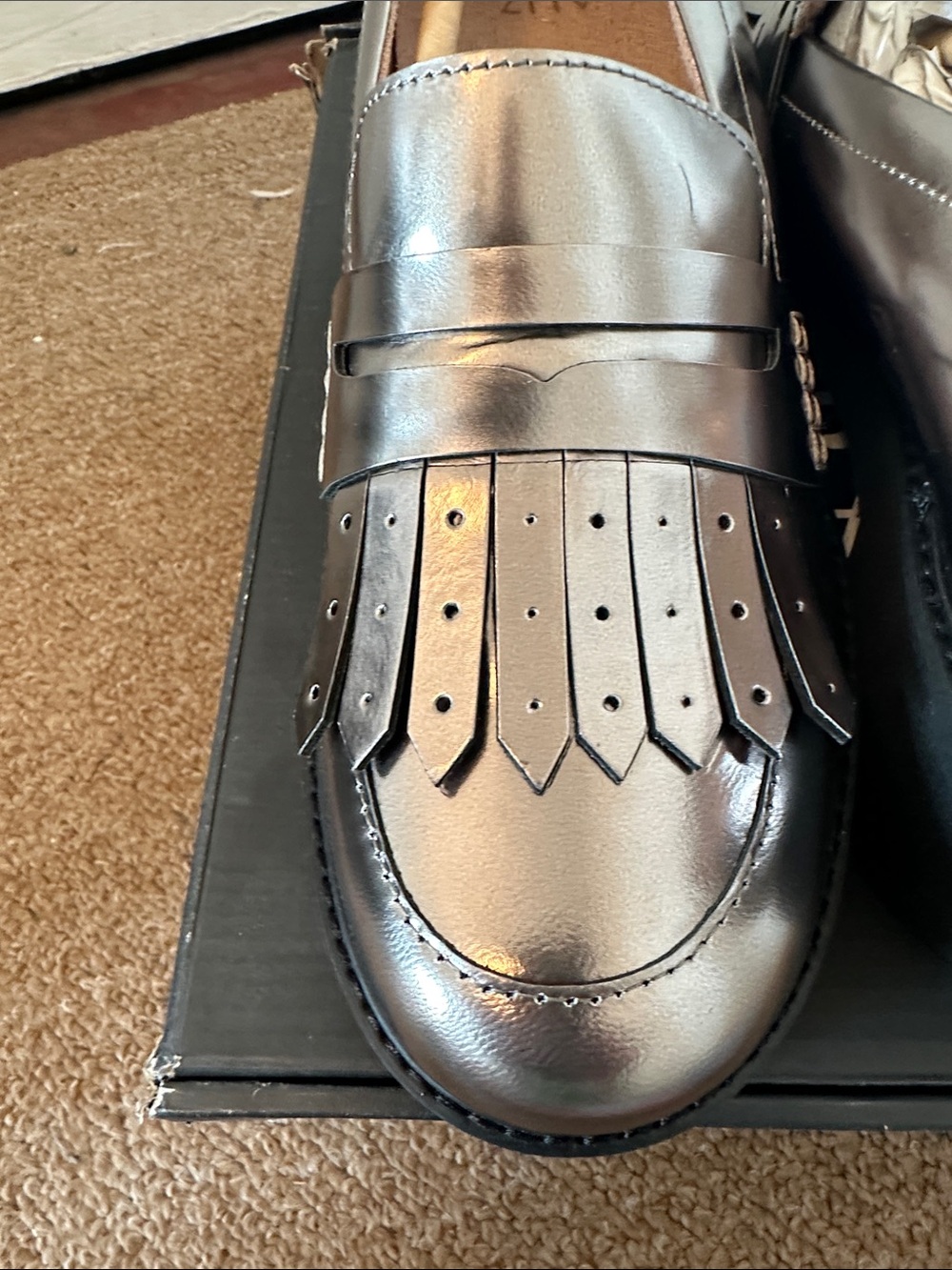Naturalizer women’s Metallic Silver Kiltie Loafers - Picture 5 of 7